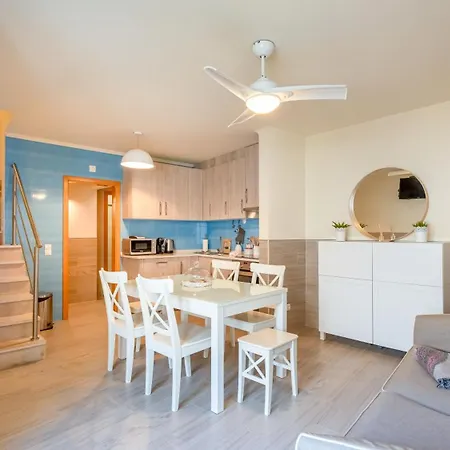 Modern 3 Bdr Duplex House With Terrace By Lovelystay *