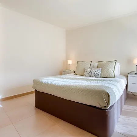 Modern 3 Bdr Duplex House With Terrace By Lovelystay Armação de Pêra