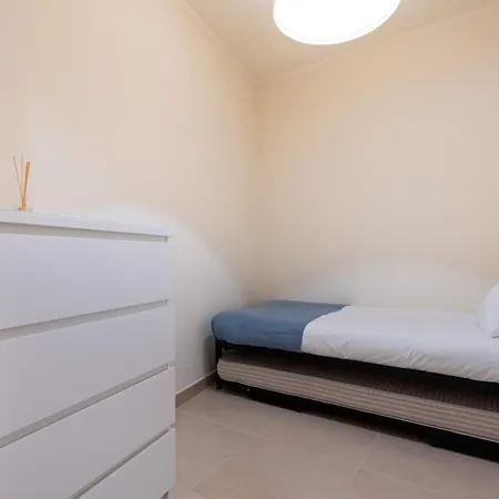 Modern 3 Bdr Duplex House With Terrace By Lovelystay Armacao de Pera