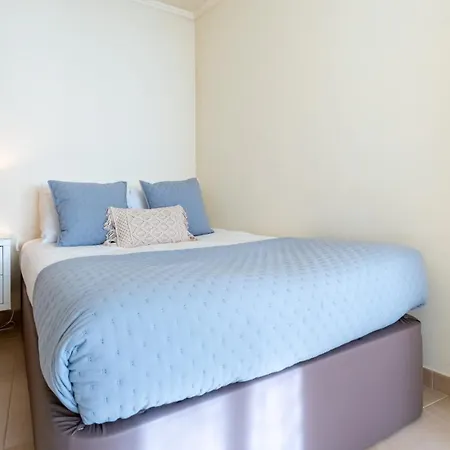 Modern 3 Bdr Duplex House With Terrace By Lovelystay Armacao de Pera