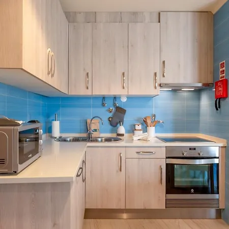 Modern 3 Bdr Duplex House With Terrace By Lovelystay