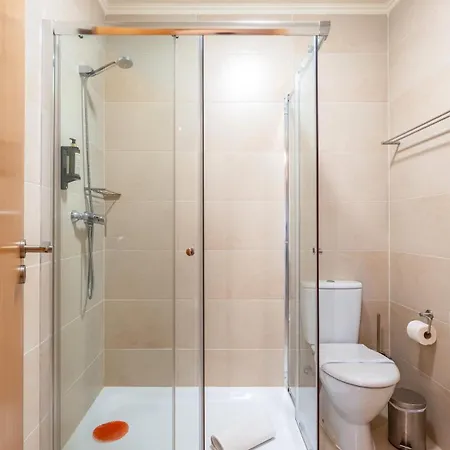 Modern 3 Bdr Duplex House With Terrace By Lovelystay Apartamento