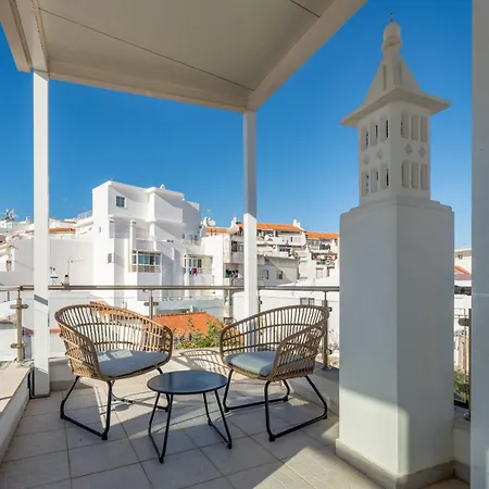 Modern 3 Bdr Duplex House With Terrace By Lovelystay Armação de Pêra