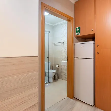 Modern 3 Bdr Duplex House With Terrace By Lovelystay